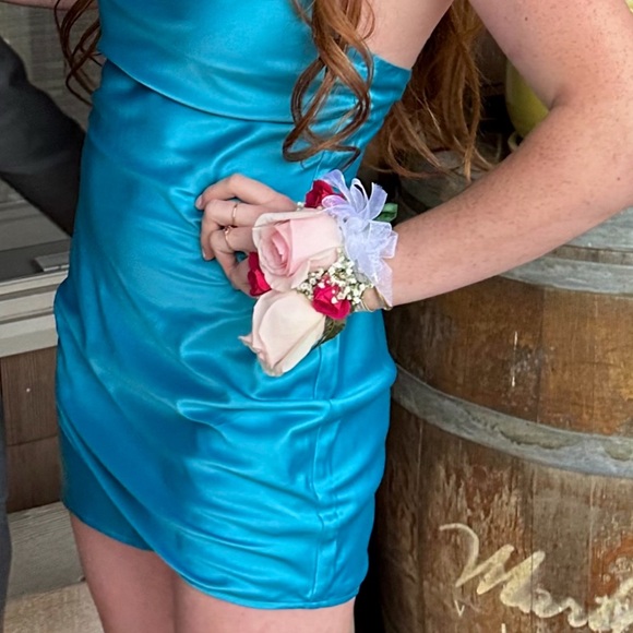 MAJORELLE Vibrant Blue Dress - Picture 6 of 6